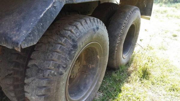 รถฮีโน่ 10 ล้อดั้ม FM3H  195 แรงม้า. ปี 37    ( * ขายตามสภาพ / ไม่มีเล่มทะเบียน. )      สนใจติดต่อ  081 - 6079515