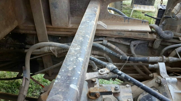 รถฮีโน่ 10 ล้อดั้ม FM3H  195 แรงม้า. ปี 37    ( * ขายตามสภาพ / ไม่มีเล่มทะเบียน. )      สนใจติดต่อ  081 - 6079515