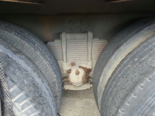 รถฮีโน่ 10 ล้อ  FL1J  ( ไม่ดั้ม )  220 แรงม้า. ปี 50   ( รถวิ่ง 4xx,xxx กว่า กม. )      สนใจติดต่อ  081 - 6079515