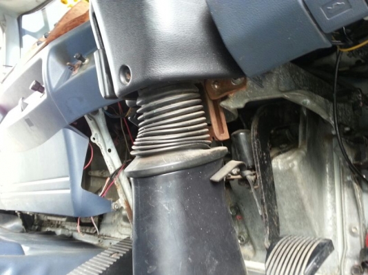 รถฮีโน่ 10 ล้อ  FL1J  ( ไม่ดั้ม )  220 แรงม้า. ปี 50   ( รถวิ่ง 4xx,xxx กว่า กม. )      สนใจติดต่อ  081 - 6079515