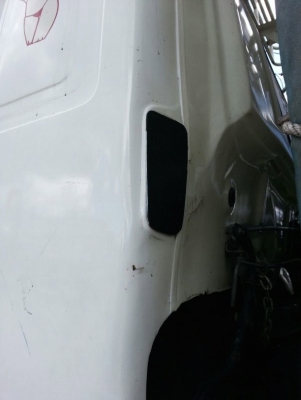 รถฮีโน่ 10 ล้อ  FL1J  ( ไม่ดั้ม )  220 แรงม้า. ปี 50   ( รถวิ่ง 4xx,xxx กว่า กม. )      สนใจติดต่อ  081 - 6079515