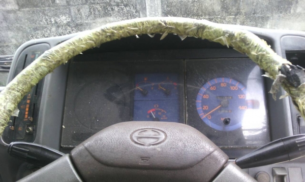 รถฮีโน่ 6 ล้อ รั้ว FC4J  145 แรงม้า. ปี 40  สนใจติดต่อ  081 - 60799515