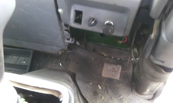 รถฮีโน่ 6 ล้อ รั้ว FC4J  145 แรงม้า. ปี 40  สนใจติดต่อ  081 - 60799515