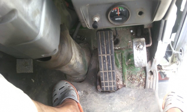 รถฮีโน่ 6 ล้อ รั้ว FC4J  145 แรงม้า. ปี 40  สนใจติดต่อ  081 - 60799515