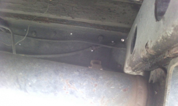 รถฮีโน่ 6 ล้อ รั้ว FC4J  145 แรงม้า. ปี 40  สนใจติดต่อ  081 - 60799515