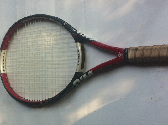 ไม้เทนนิส DUNLOP  อย่างดีคุณภาพสูงจากญี่ปุ่น น้ำหนักเบา สภาพสวยเก่าเก็บ
