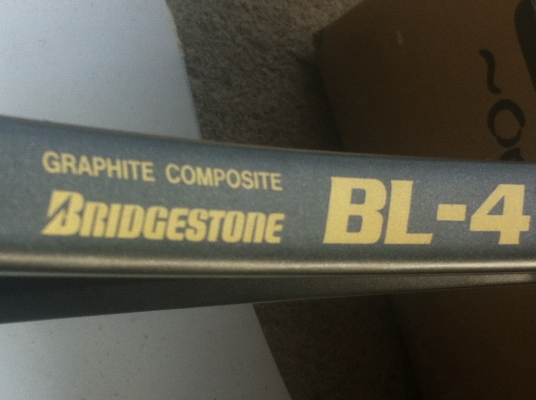 ไม้เทนนิส  Bridgestone อย่างดีคุณภาพสูงจากญี่ปุ่น น้ำหนักเบา สภาพสวยเก่าเก็บ