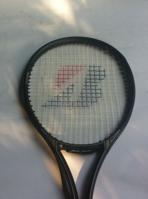 ไม้เทนนิส  Bridgestone อย่างดีคุณภาพสูงจากญี่ปุ่น น้ำหนักเบา สภาพสวยเก่าเก็บ