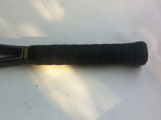 ไม้เทนนิส  Bridgestone อย่างดีคุณภาพสูงจากญี่ปุ่น น้ำหนักเบา สภาพสวยเก่าเก็บ