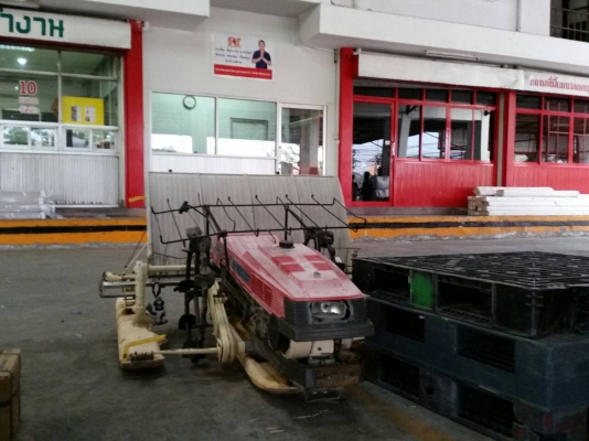 จัดส่งแล้วนะครับ - รถดำนาเดินตาม 4 แถว พร้อมใช้งาน ทางเราส่งให้ที่ขนส่ง พุทธมณฑล จัดส่งแล้วนะครับ - รถดำนาเดินตาม 4 แถว พร้อมใช้งาน ทางเราส่งให้ที่ขนส่ง พุทธมณฑล