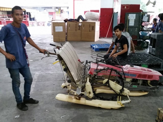 จัดส่งแล้วนะครับ - รถดำนาเดินตาม 4 แถว พร้อมใช้งาน ทางเราส่งให้ที่ขนส่ง พุทธมณฑล