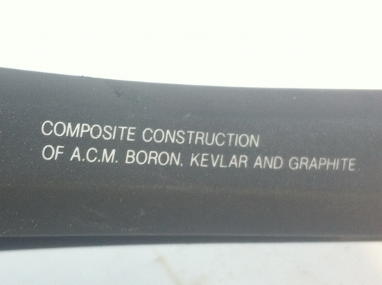 ไม้เทนนิส  YONEX ผลิตจากวัสดุคอมโพสิต อย่างดีคุณภาพสูงจากญี่ปุ่น น้ำหนักเบา สภาพสวยเก่าเก็บ