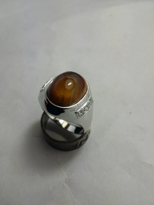 แหวนเงินแท้พลอยตาไม้สัก