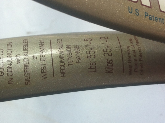 ไม้ เทนนิส Wilson รุ่น DUAL TAPER BEAM  ผลิตจากวัสดุคอมโพสิต อย่างดีคุณภาพสูงจากญี่ปุ่น น้ำหนักเบา สภาพสวยเก่าเก็บ