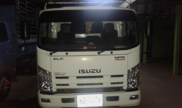 หกล้อ อีซูชุ NPR 150 ปี53 รถบ้านสภาพดี สวยจัดสีเดิมทั้งคัน พร้อมใช้งาน เล่มทะเบียนพร้อมโอน