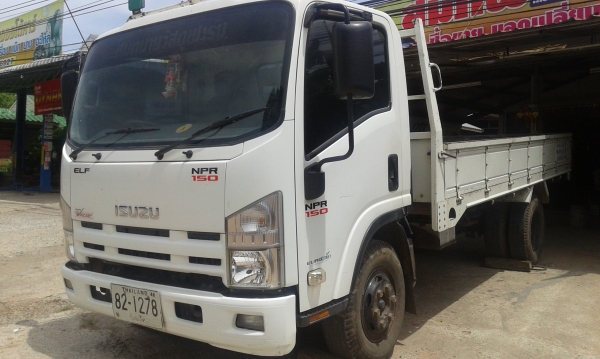 หกล้อ อีซูชุ NPR 150 ปี53 รถบ้านสภาพดี สวยจัดสีเดิมทั้งคัน พร้อมใช้งาน เล่มทะเบียนพร้อมโอน