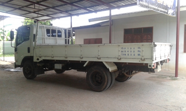 หกล้อ อีซูชุ NPR 150 ปี53 รถบ้านสภาพดี สวยจัดสีเดิมทั้งคัน พร้อมใช้งาน เล่มทะเบียนพร้อมโอน