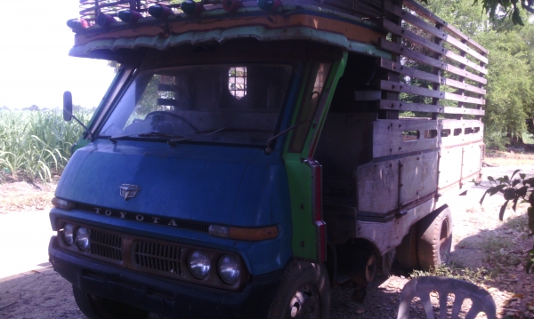 ขาย 6 ล้อ TOYOTA กระบะไม่ดัมพ์ ไม่มีทะเบียน ราคาถูกๆๆ