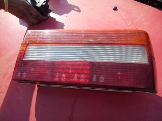 ขายไฟท้ายเปอร์โย309 ข้างขวา ราคา400บาท