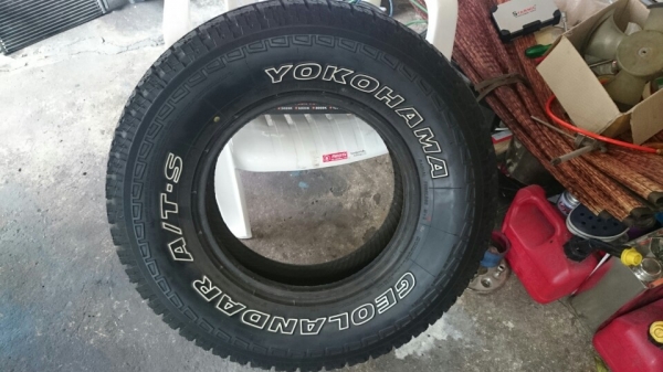 yokohama at-s 225 75 r15 เส้นเดียว 1,200.-