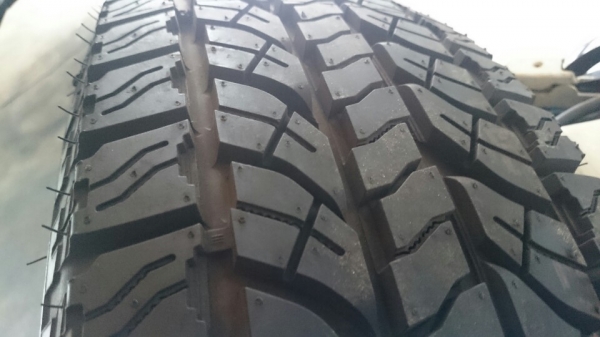 yokohama at-s 225 75 r15 เส้นเดียว 1,200.-