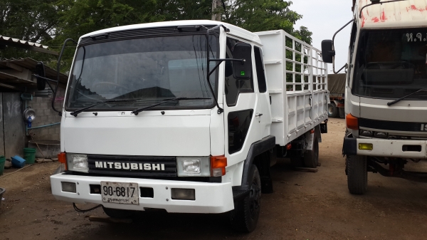 Mitsubishi FK415 รถห้าง ปี38