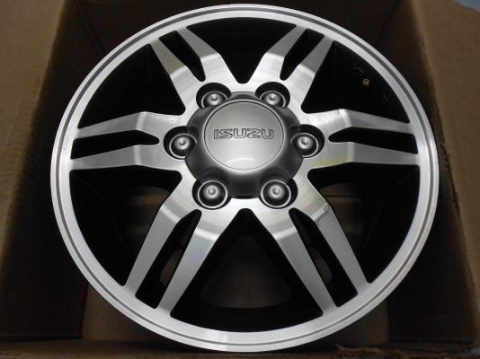 ขายล้อแม็กเปล่า Isuzu mu-7 ขอบ 16 สภาพสวย เดิม 1 ชุด ราคา 5,900 บาท/เทิร์นได้ ใส่ฟรี ส่งฟรีค่ะ