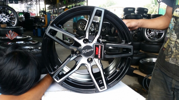 แม็กขอบ15ใหม่