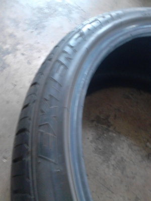 245/35R20 TOYO EXTENSA ปี2012 ชุดสวยๆ หนา เสมอกันทุกเส้น 4 เส้น tel.081-427-3941 245/35R20 TOYO EXTENSA ปี2012 ชุดสวยๆ หนา เสมอกันทุกเส้น 4 เส้น tel.081-427-3941