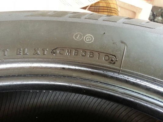 ขายยาง  BS  265 60 18  DHP Japan มีคู่เดียว