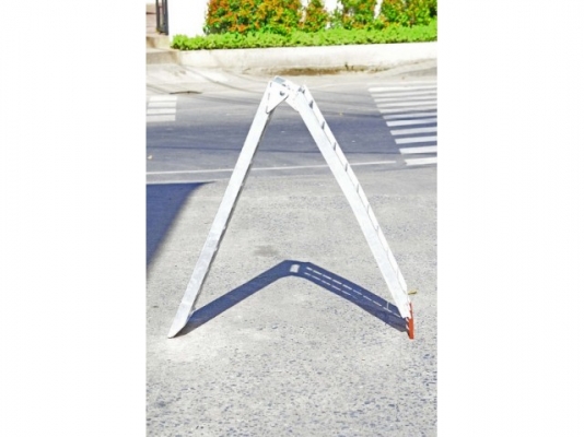 ของ Lot ใหม่จะเข้าแล้ว  บันไดอลูมิเนียม  ขึ้น รถ มอไซ โปรโมชั่นเพียง 2700 บาท ลดจาก 48**  จำนวนจำกัดของเข้าแล้วครับ บันได ขึ้น รถ มอไซ โปรโมชั่นเพียง 3800 บาท ลดจาก 4800  ถูกที่สุด