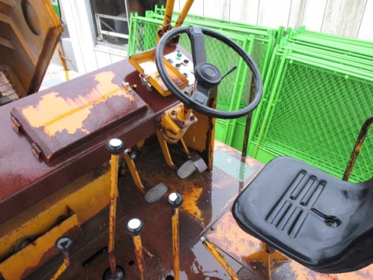 รถบด 7 ล้อ DYNAPAC CP20W ปี1990 11716ชม. ใครสนใจติดต่อมาได้เลยครับ รถบด 7 ล้อ DYNAPAC CP20W ปี1990 11716ชม. ใครสนใจติดต่อมาได้เลยครับ