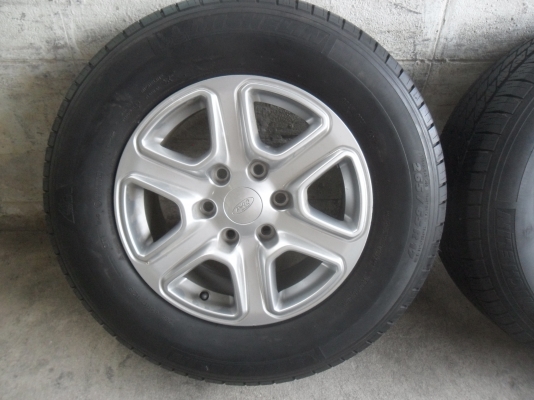 ล้อแม็ก 17นิ้ว 6รู ฟอด พร้อมยาง สวยๆ 4 ล้อ ราคา 7900 บาท ล้อแม็ก 17นิ้ว 6รู ฟอด พร้อมยาง สวยๆ 4 ล้อ ราคา 7900 บาท