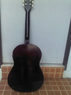 กีต้าร์รุ่นเก๋าสําหรับมือใหม่