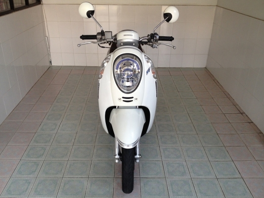 Scoopy-i ลายClassic โฉมปัจจุบัน วิ่ง7000 ปี57 (ของแถม 4 รายการ) Scoopy-i ลายClassic โฉมปัจจุบัน วิ่ง7000 ปี57 (ของแถม 4 รายการ)