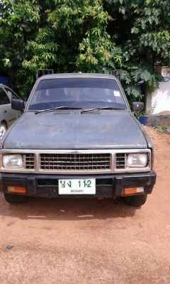 ISUZU KB 2.5 ฝาทอง สีสวยเดิมบาง ภาษีเต็ม เล่มพร้อมโอน