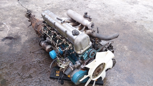 ขายเครื่องยนต์ดีเซลขับหลัง 2800 พร้อมเกียร์