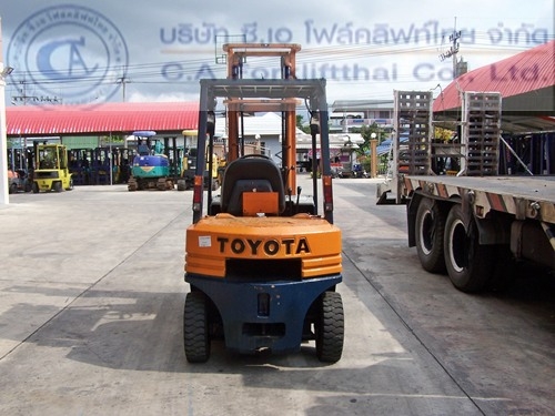 ขายรถ โฟล์คลิฟท์ TOYOTA รุ่น 5-FD20