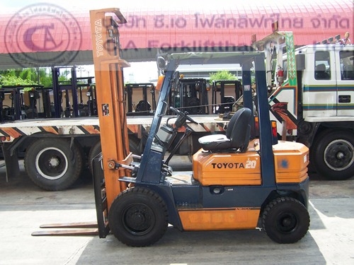 ขายรถ โฟล์คลิฟท์ TOYOTA รุ่น 5-FD20