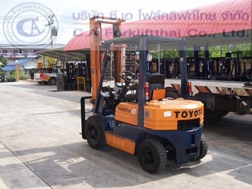 ขายรถ โฟล์คลิฟท์ TOYOTA รุ่น 5-FD20