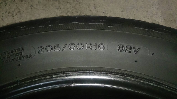 ขายยาง MICHELIN PRIMACY LC ขนาด 205/60/16 ปี 12 ( 1ชุด )