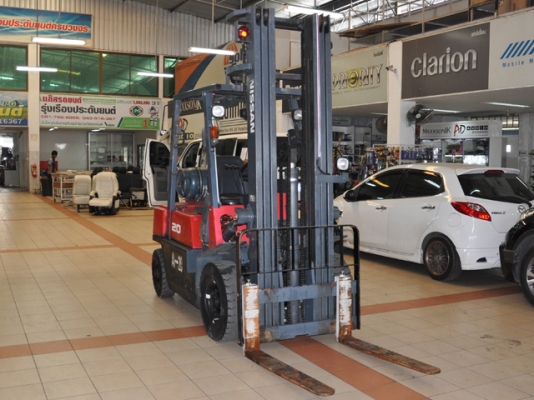 ขายรถโฟล์คลิฟท์มือสอง NISSAN รุ่น PJ02 ราคา 255,000 บาทนำเข้าจากประเทศญี่ปุ่น 100\% ไม่เคยใช้งานในประเทศไทย