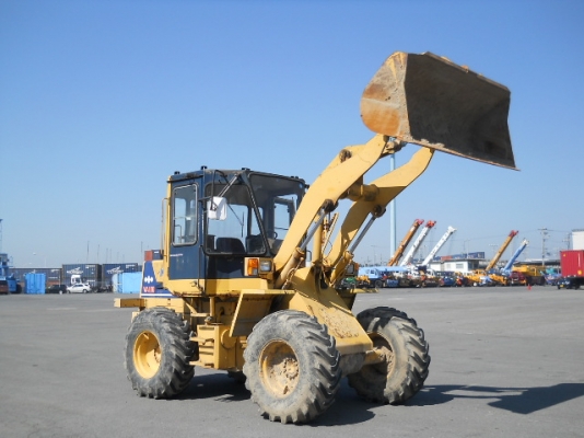 WA100-1  4091ชม. ปี1988 มาถึงไทยต้นเดือนมิถุนายนนี้ครับ สนใจติดต่อมาได้เลยครับ