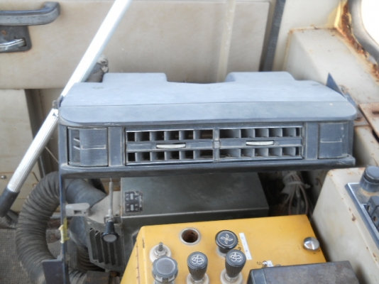 WA100-1  4091ชม. ปี1988 มาถึงไทยต้นเดือนมิถุนายนนี้ครับ สนใจติดต่อมาได้เลยครับ