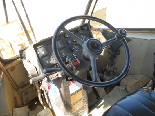 WA100-1  4091ชม. ปี1988 มาถึงไทยต้นเดือนมิถุนายนนี้ครับ สนใจติดต่อมาได้เลยครับ