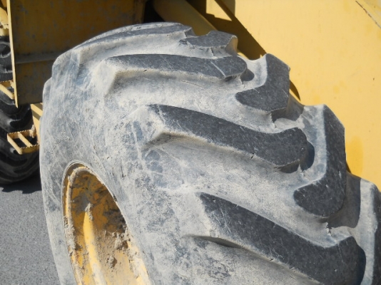 WA100-1  4091ชม. ปี1988 มาถึงไทยต้นเดือนมิถุนายนนี้ครับ สนใจติดต่อมาได้เลยครับ