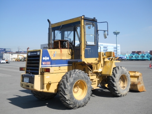 WA100-1  4091ชม. ปี1988 มาถึงไทยต้นเดือนมิถุนายนนี้ครับ สนใจติดต่อมาได้เลยครับ