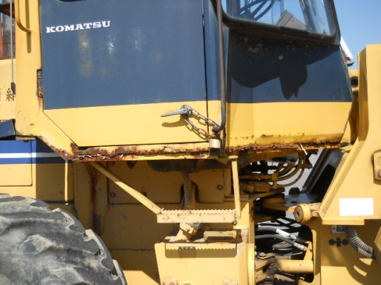 WA100-1  4091ชม. ปี1988 มาถึงไทยต้นเดือนมิถุนายนนี้ครับ สนใจติดต่อมาได้เลยครับ