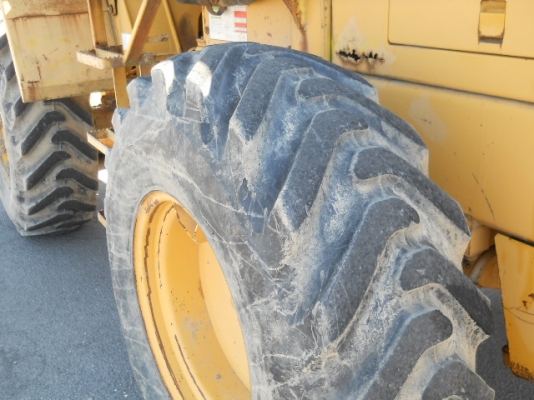 WA100-1  4091ชม. ปี1988 มาถึงไทยต้นเดือนมิถุนายนนี้ครับ สนใจติดต่อมาได้เลยครับ