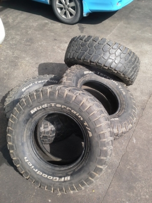 BF Km2 285/75/16 ปี09 สภาพดี พร้อมใช้งาน 1ชุด